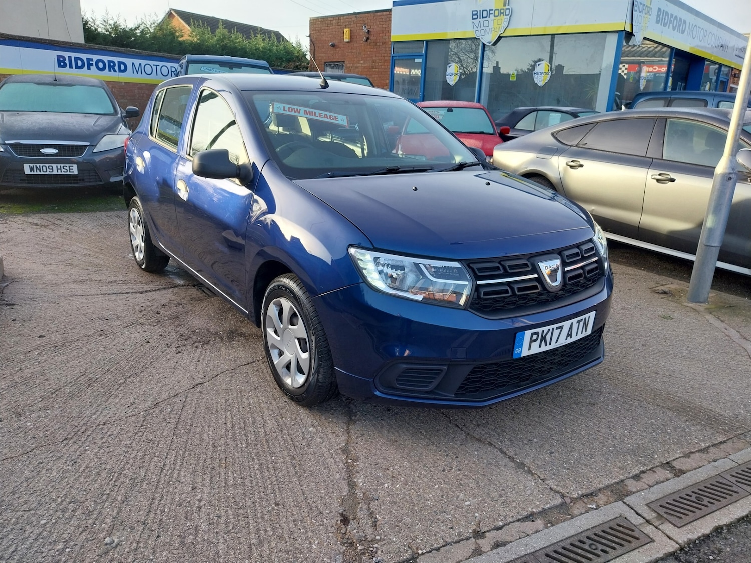 Used Dacia Sandero 2017 for sale - 77577946: Photo 2