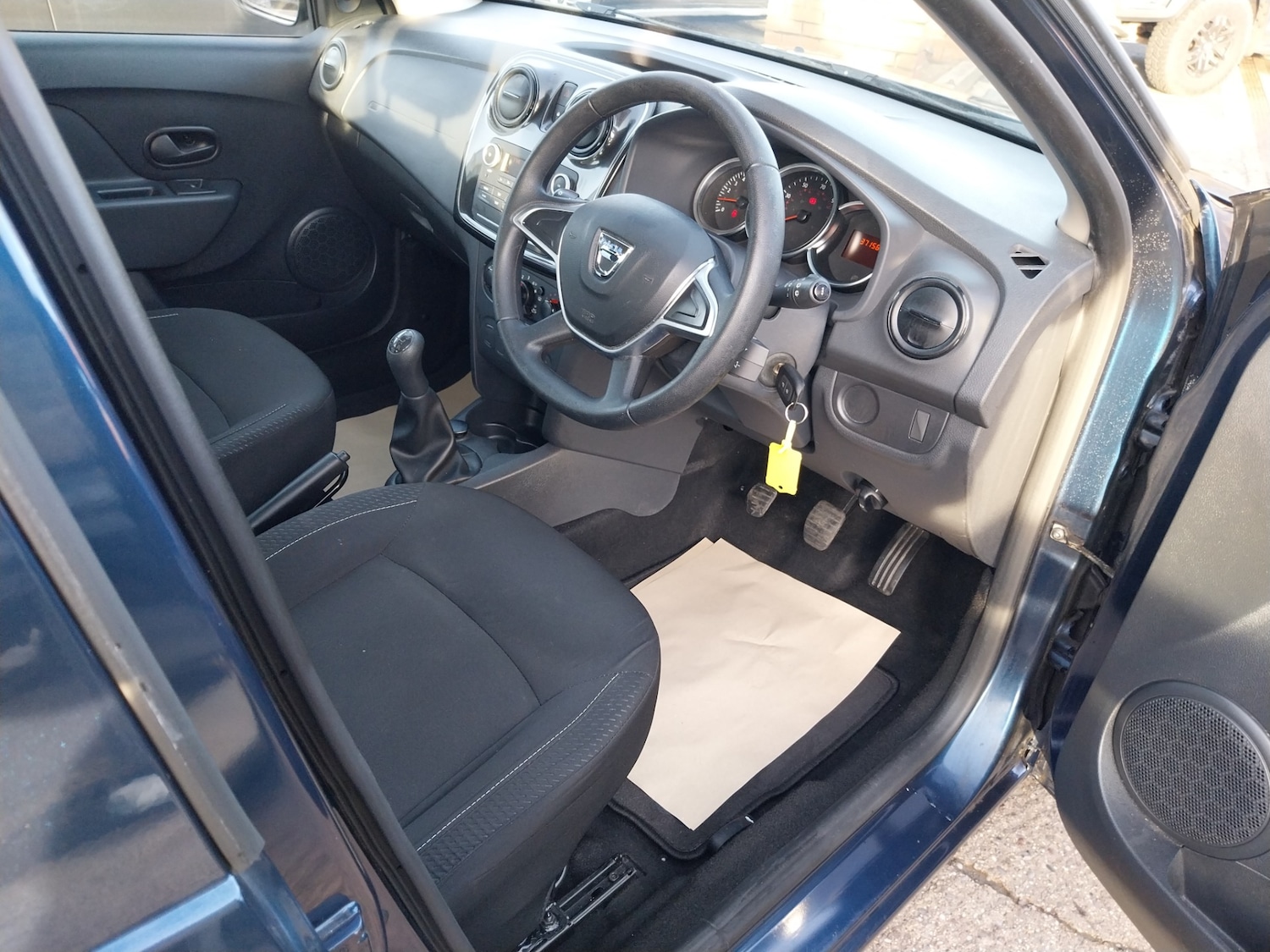 Used Dacia Sandero 2017 for sale - 77577946: Photo 6