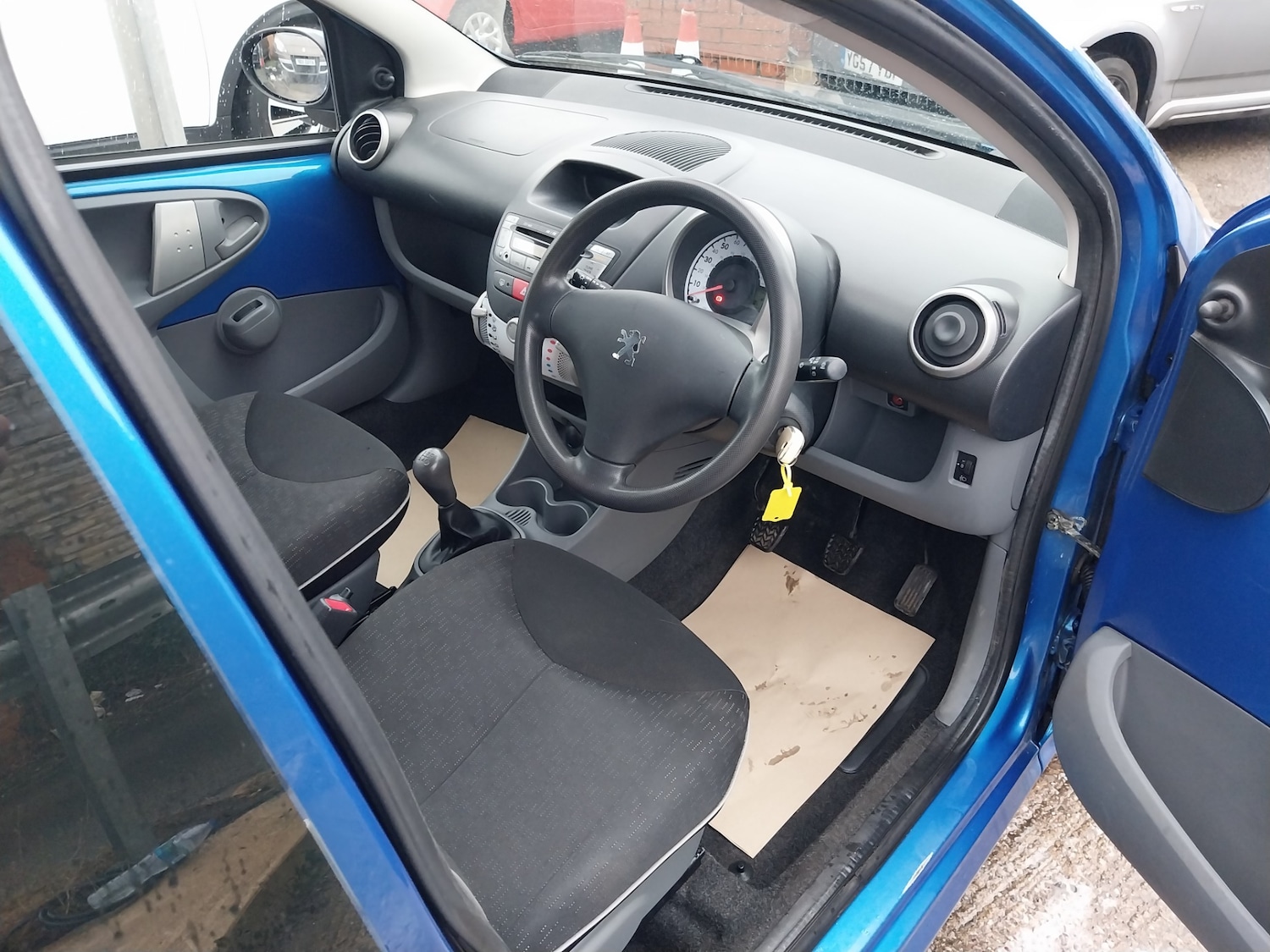 Used Peugeot 107 2011 for sale - 77207226: Photo 11