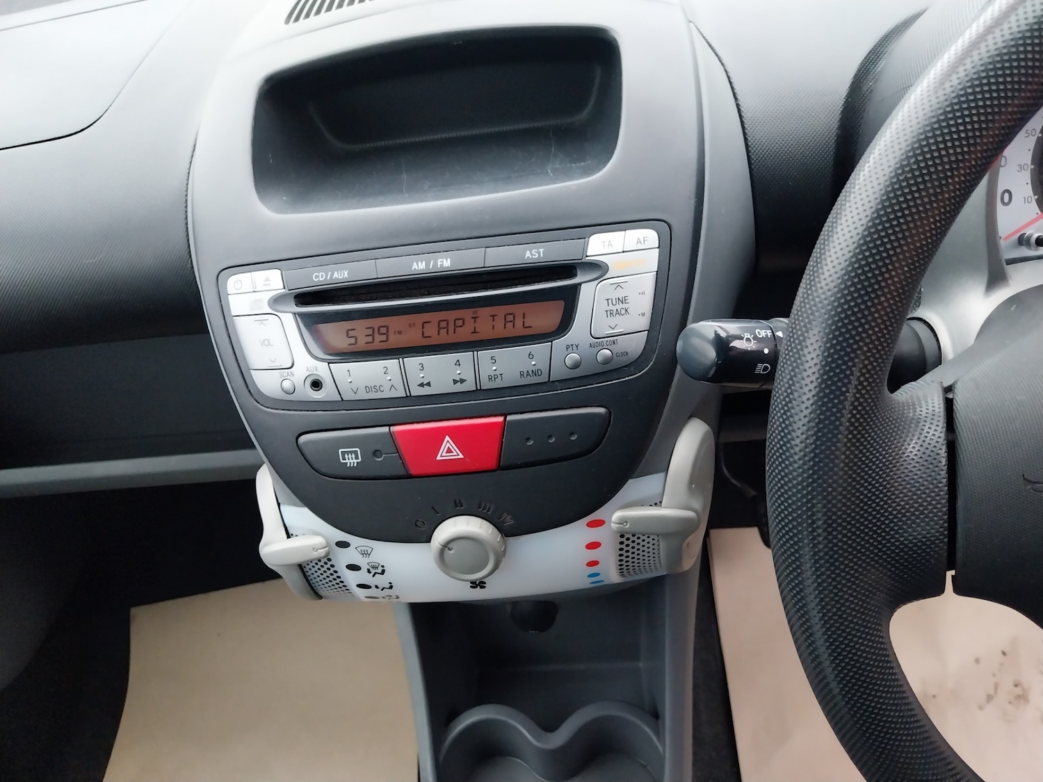 Used Peugeot 107 2011 for sale - 77207226: Photo 14