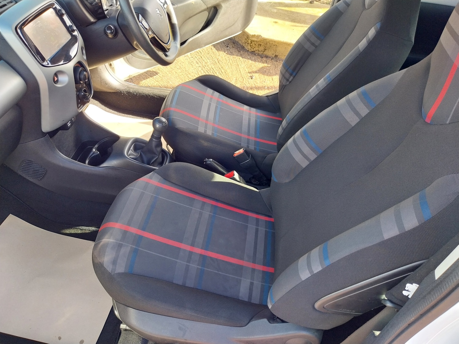 Used Peugeot 108 2014 for sale - 77812979: Photo 17