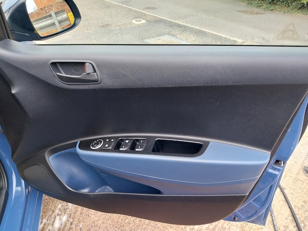 Used Hyundai i10 2015 for sale - 76231364: Photo 12