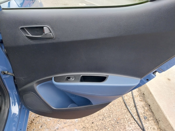 Used Hyundai i10 2015 for sale - 76231364: Photo 18