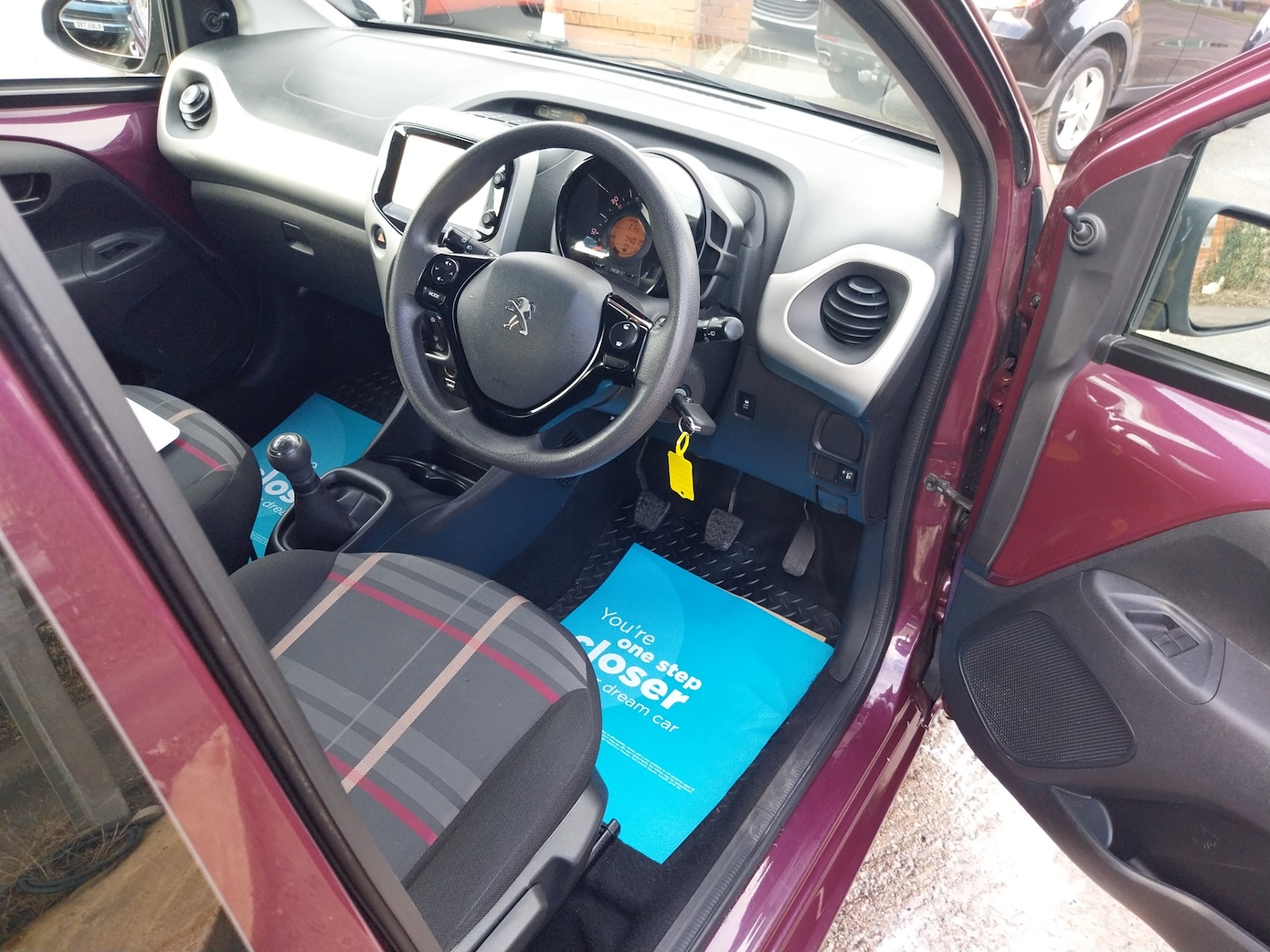 Used Peugeot 108 2014 for sale - 76859564: Photo 11