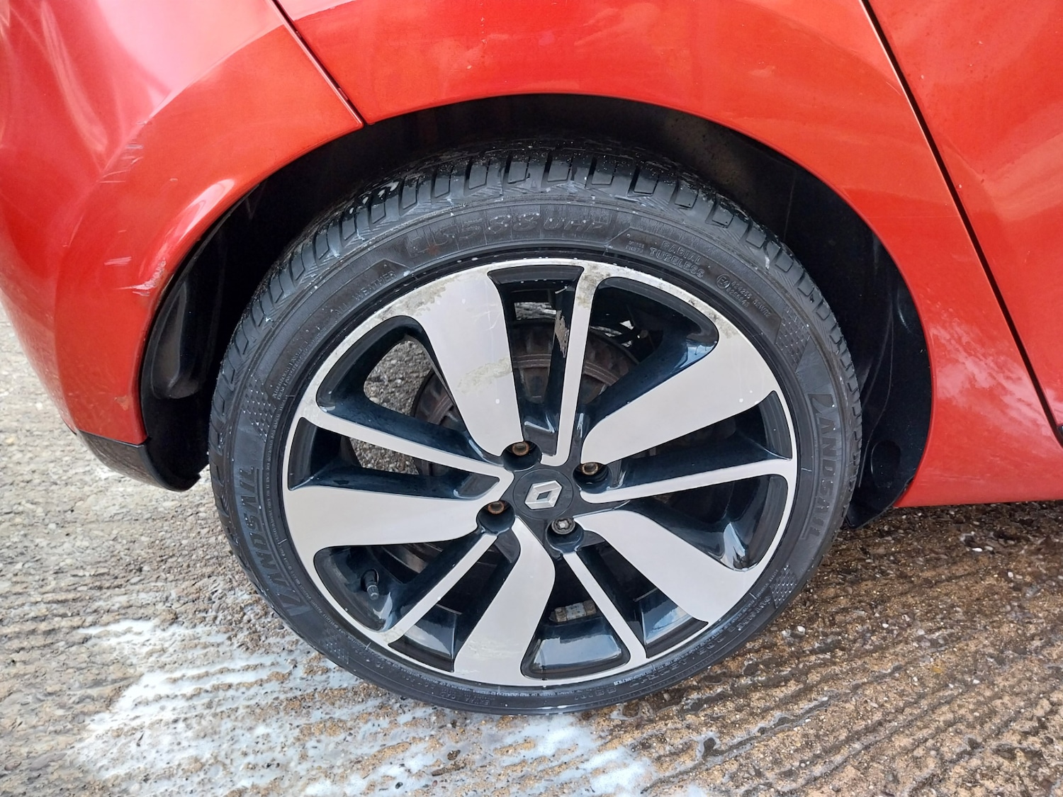 Used Renault Clio 2015 for sale - 76352135: Photo 10