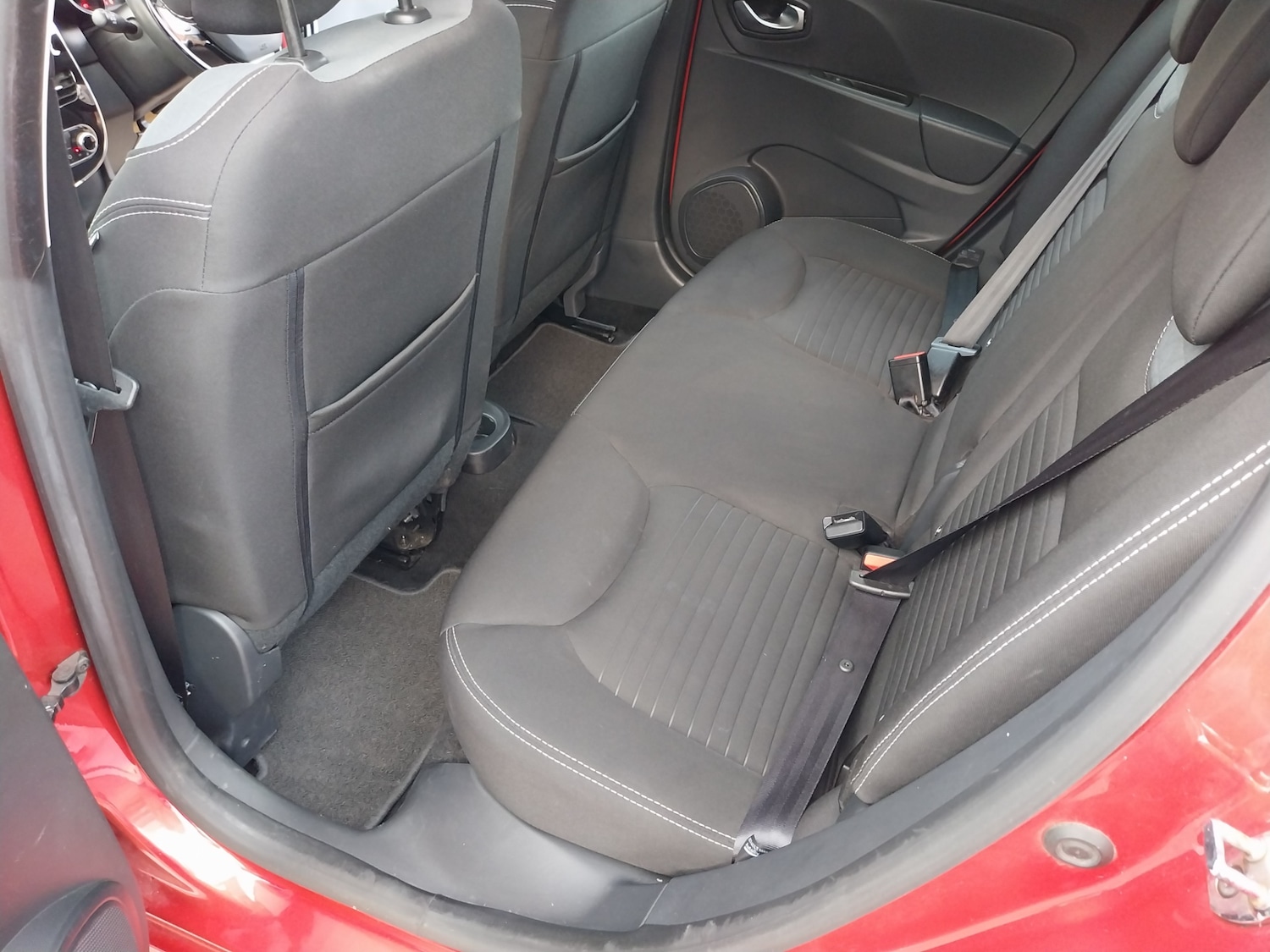 Used Renault Clio 2015 for sale - 76352135: Photo 16