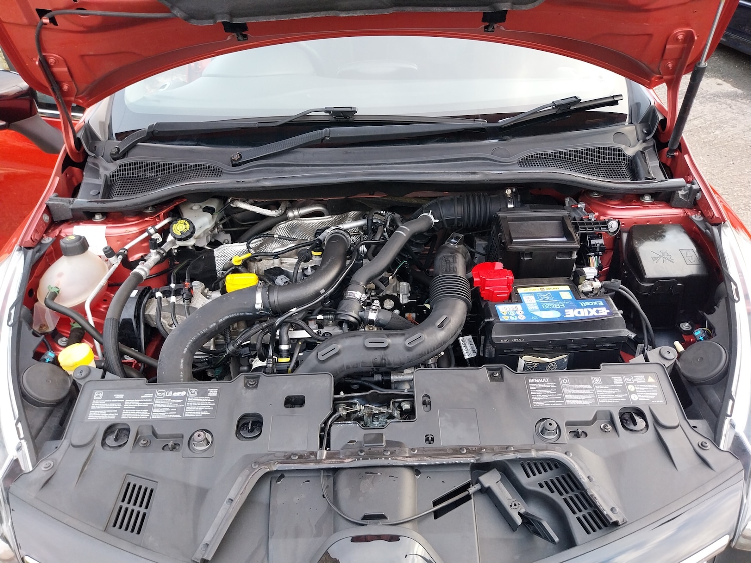 Used Renault Clio 2015 for sale - 76352135: Photo 19