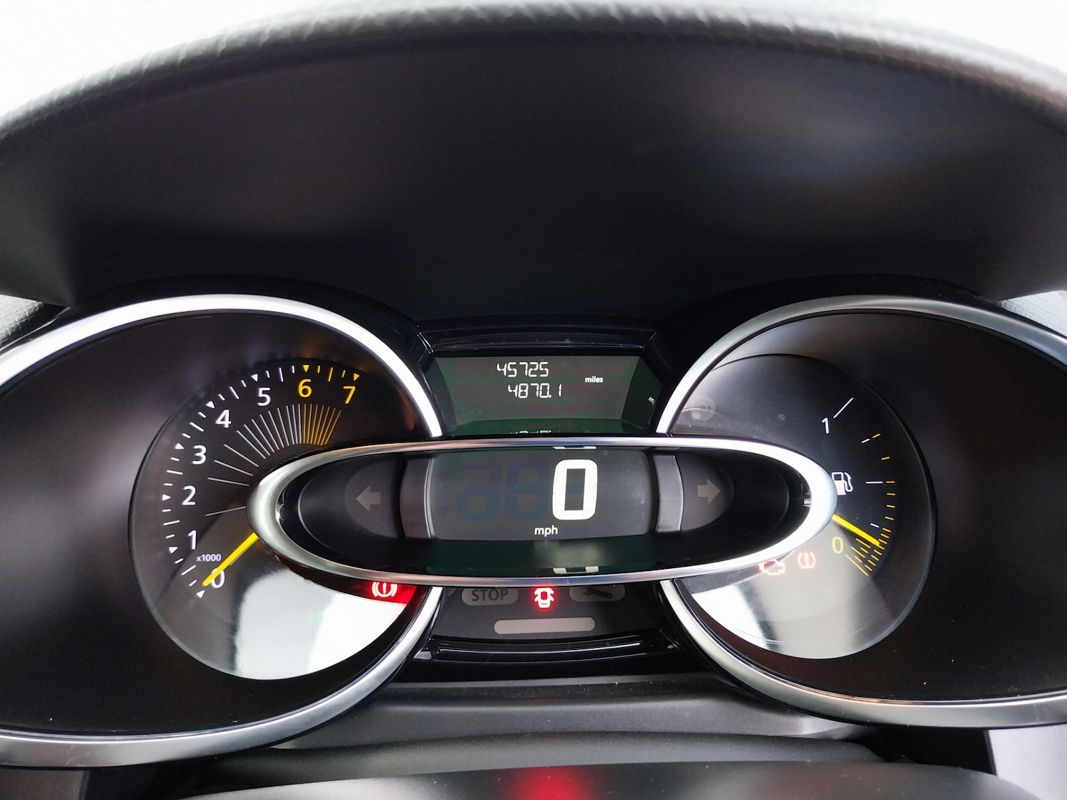 Used Renault Clio 2015 for sale - 76352135: Photo 22