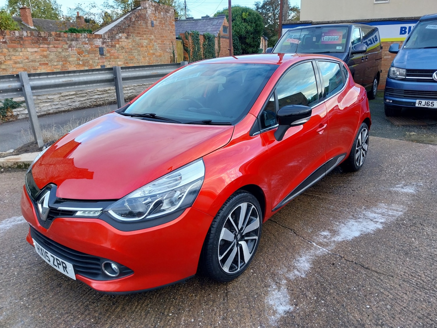Used Renault Clio 2015 for sale - 76352135: Photo 4
