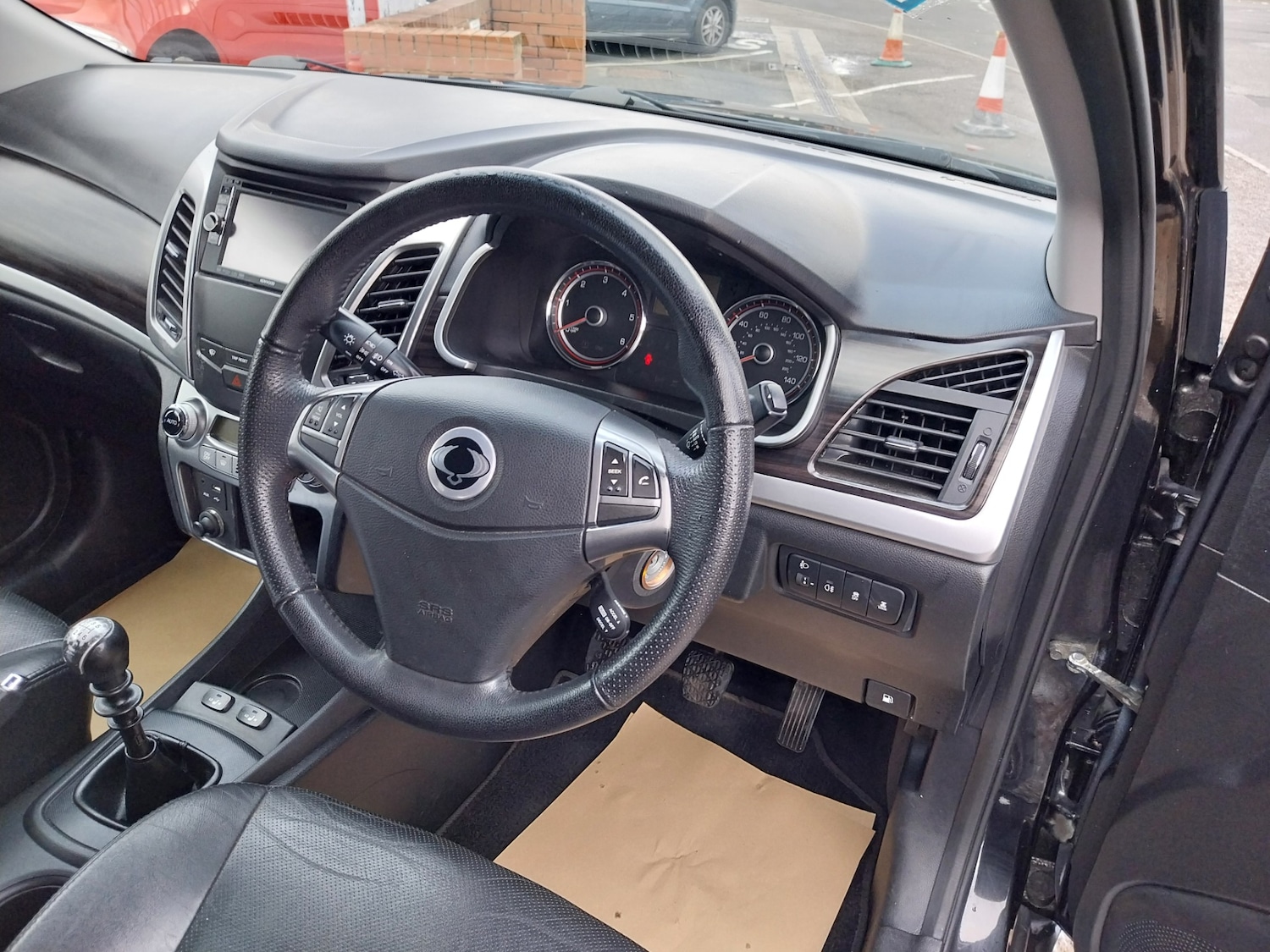 Used Ssangyong Korando 2014 for sale - 76681923: Photo 12