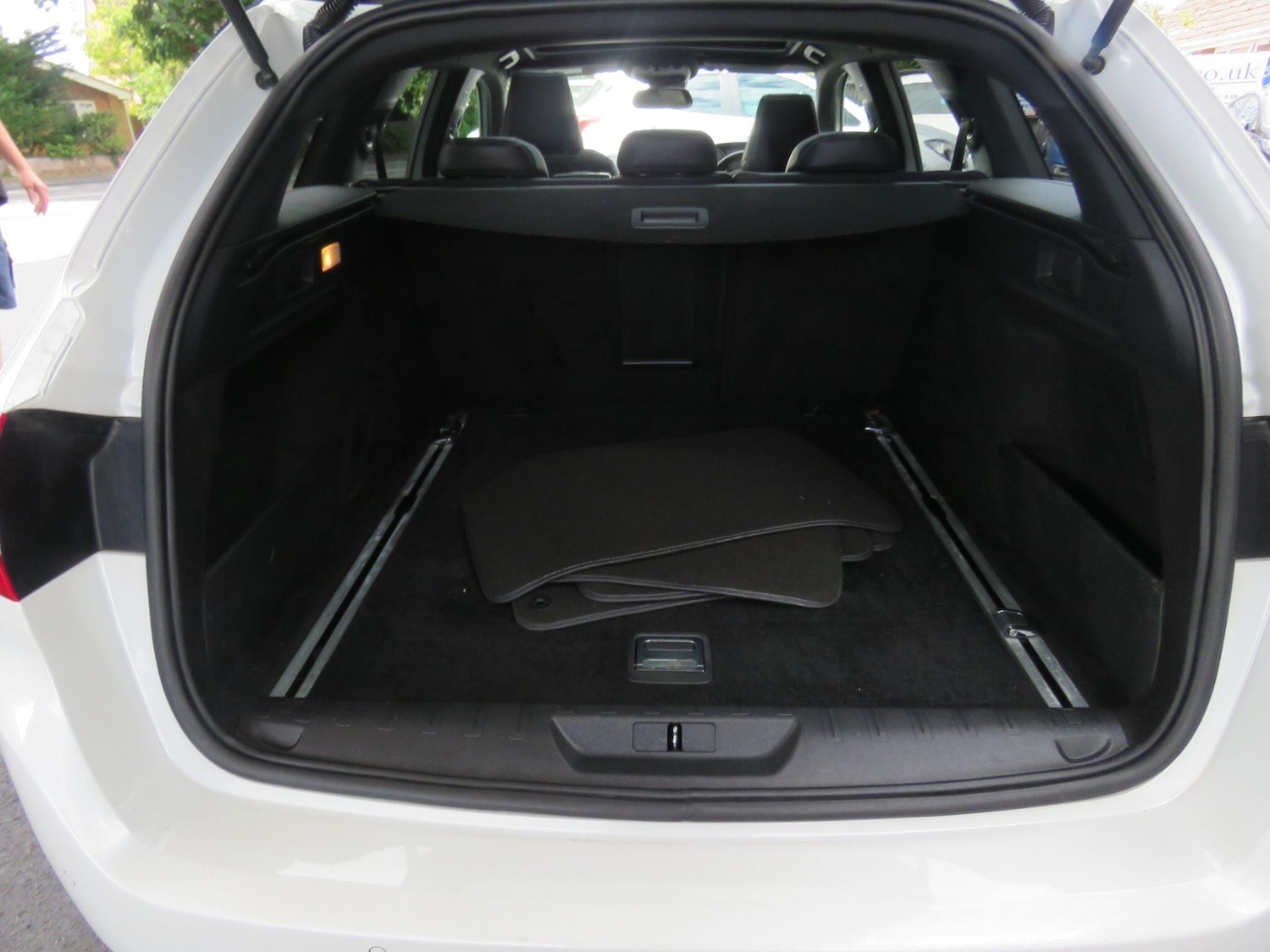 Used Peugeot 308 2017 for sale - 77067228: Photo 45