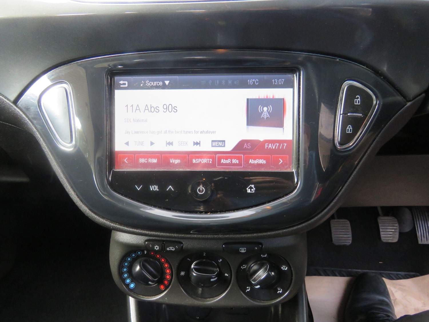 Used Vauxhall Corsa 2015 for sale - 76214209: Photo 33