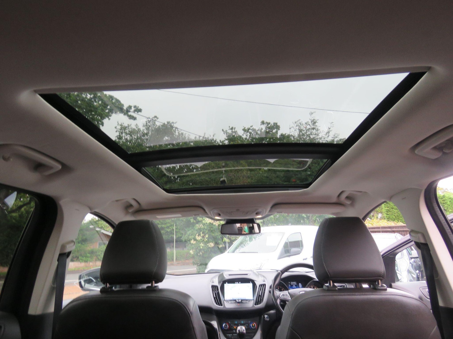 Used Ford Kuga 2017 for sale - 76988124: Photo 2