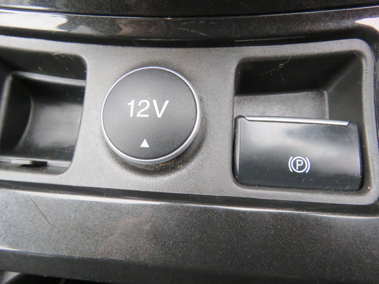 Used Ford Kuga 2017 for sale - 76988124: Photo 77