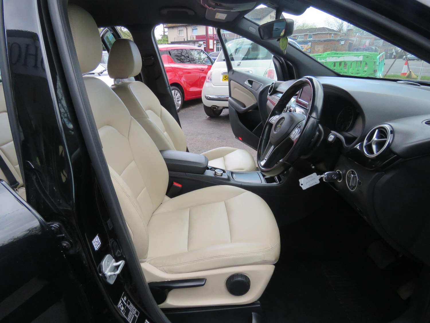 Used Mercedes-Benz B Class 2014 for sale - 78100608: Photo 35