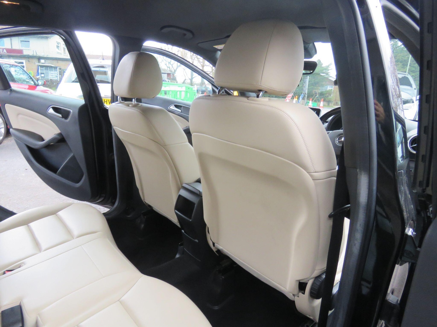 Used Mercedes-Benz B Class 2014 for sale - 78100608: Photo 43