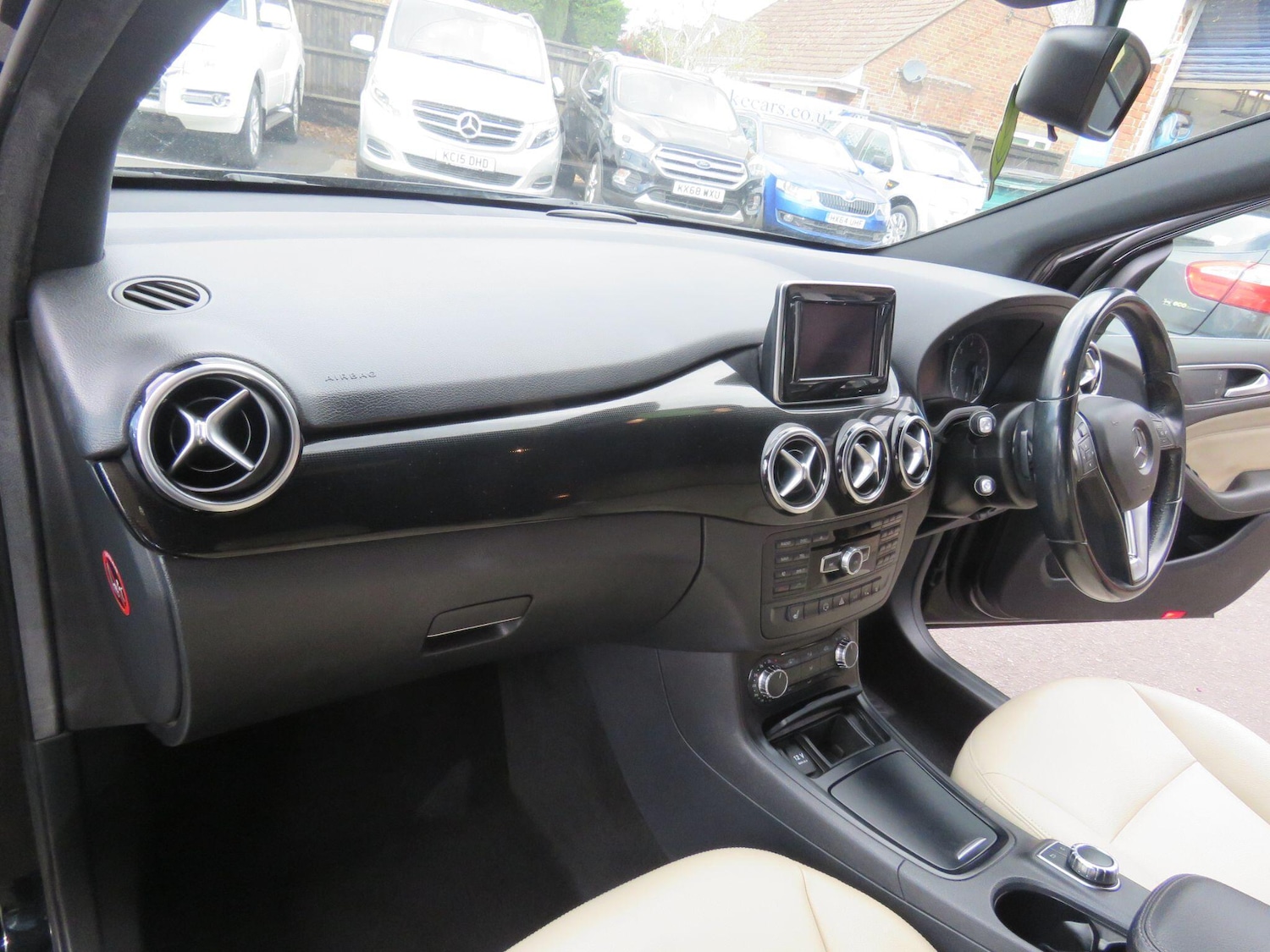 Used Mercedes-Benz B Class 2014 for sale - 78100608: Photo 51
