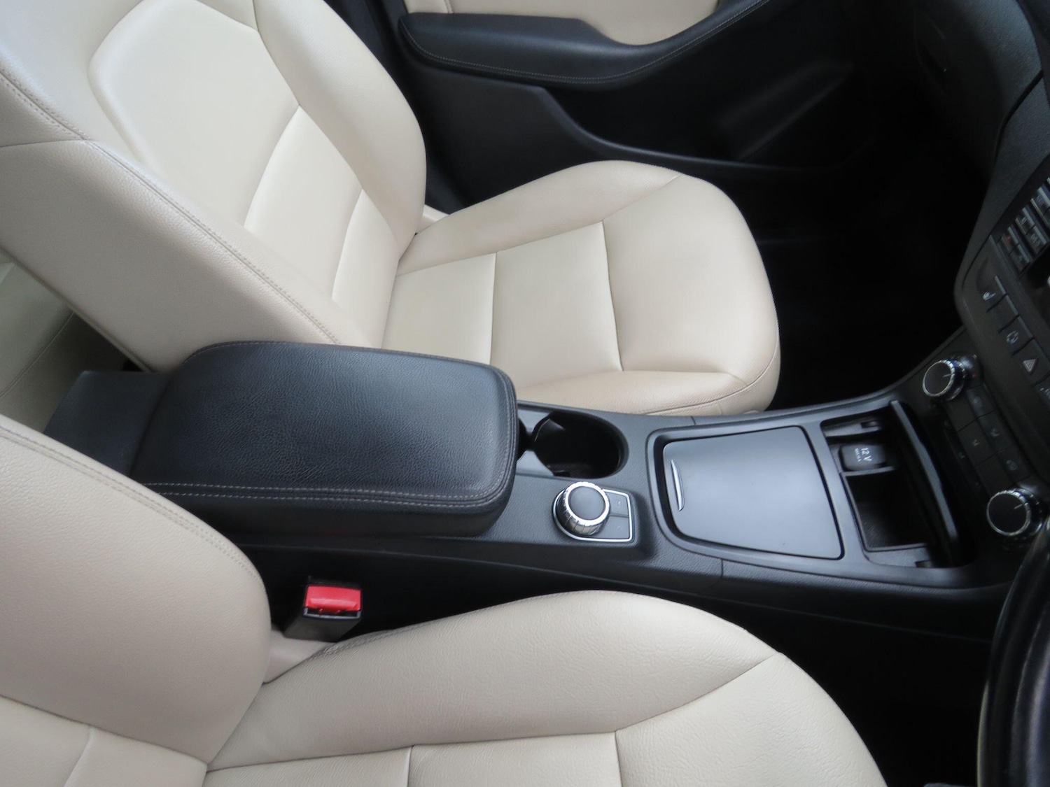 Used Mercedes-Benz B Class 2014 for sale - 78100608: Photo 53