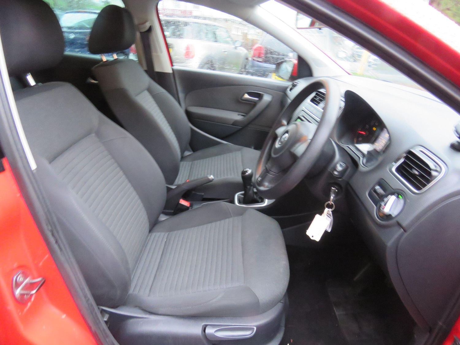Used Volkswagen Polo 2012 for sale - 77242320: Photo 24