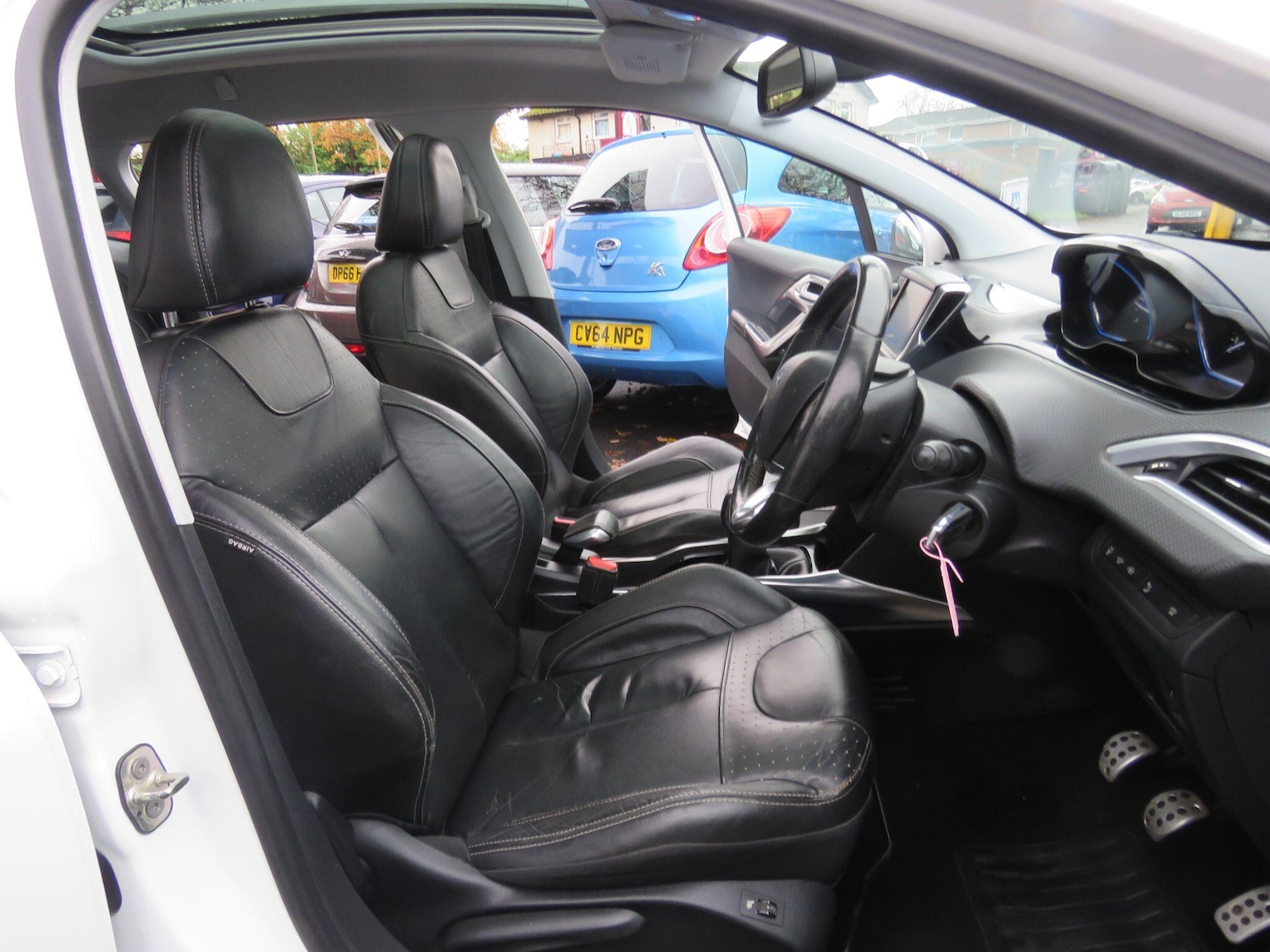 Used Peugeot 2008 2014 for sale - 76823549: Photo 39