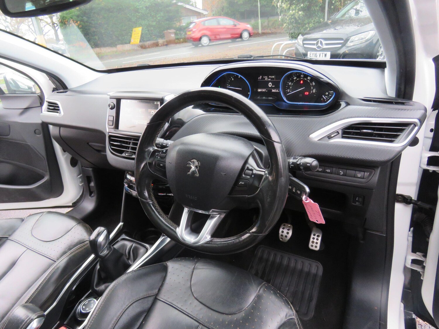 Used Peugeot 2008 2014 for sale - 76823549: Photo 40