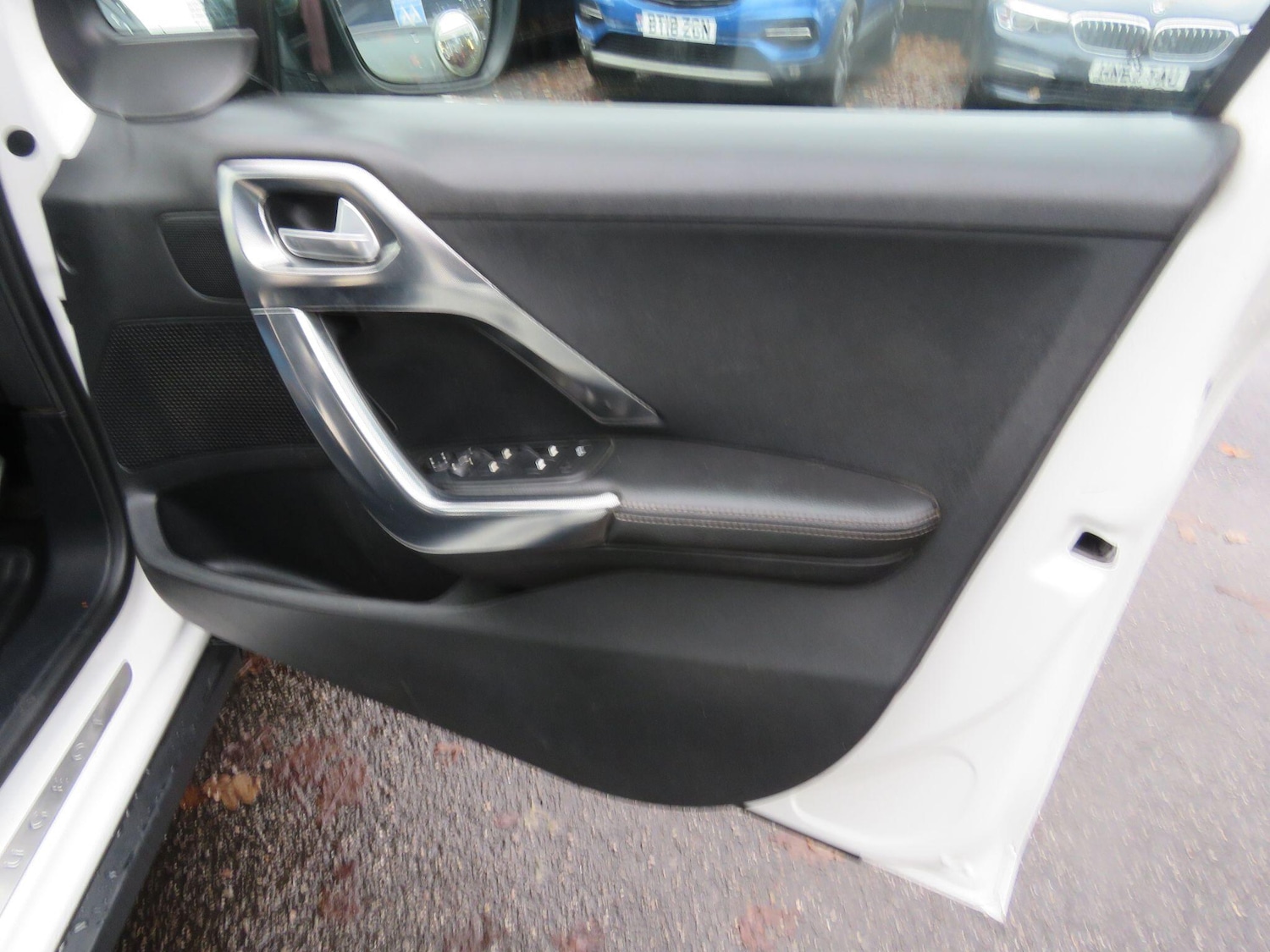 Used Peugeot 2008 2014 for sale - 76823549: Photo 46