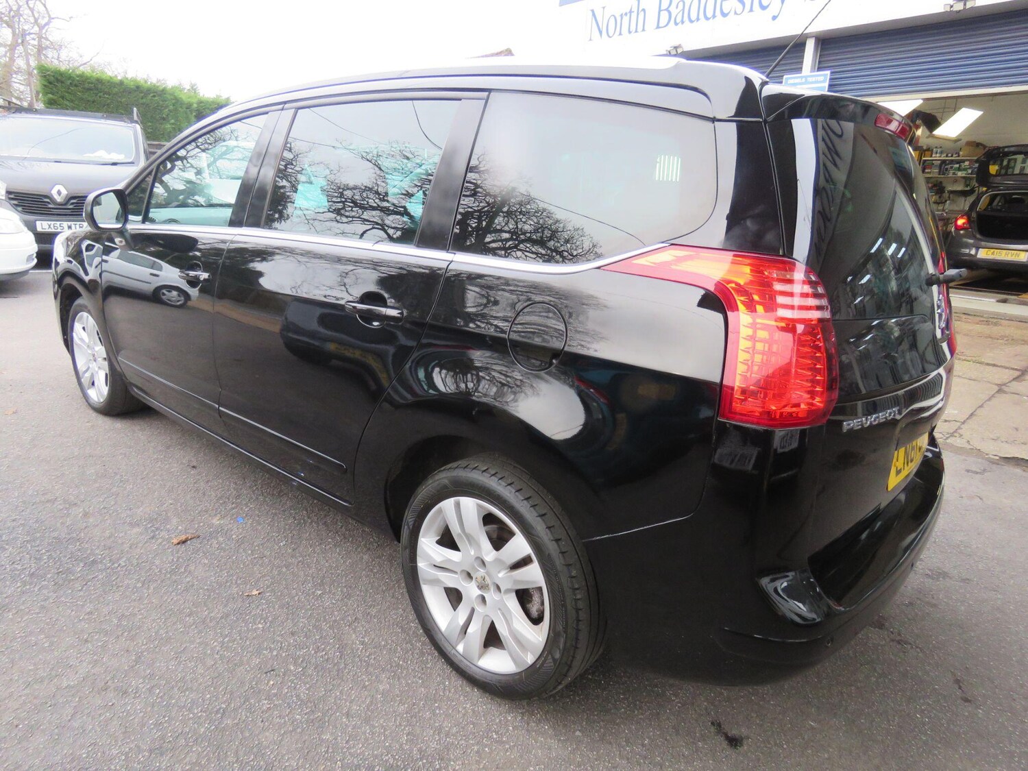 Used Peugeot 5008 2011 for sale - 77586066: Photo 11