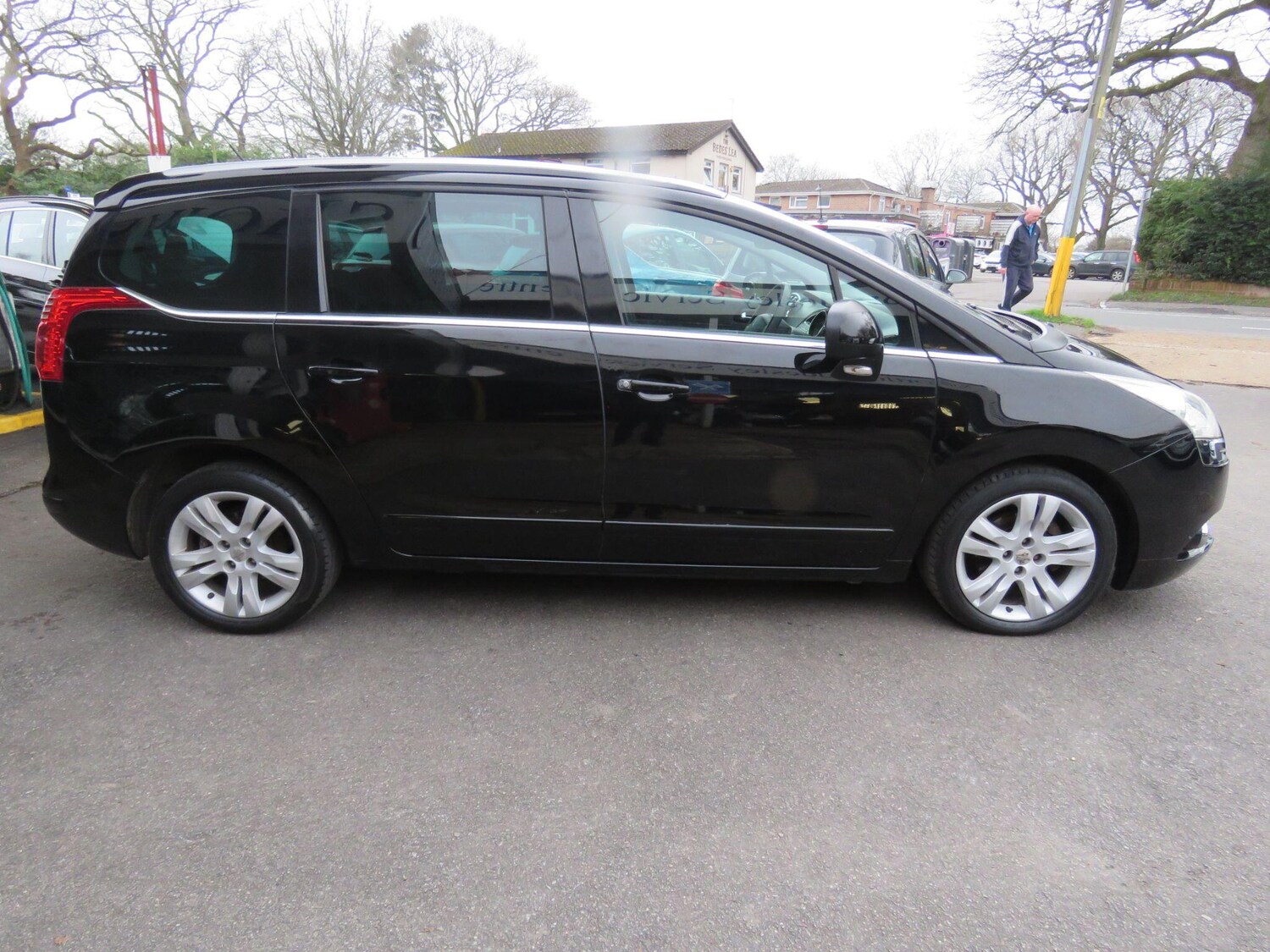 Used Peugeot 5008 2011 for sale - 77586066: Photo 13