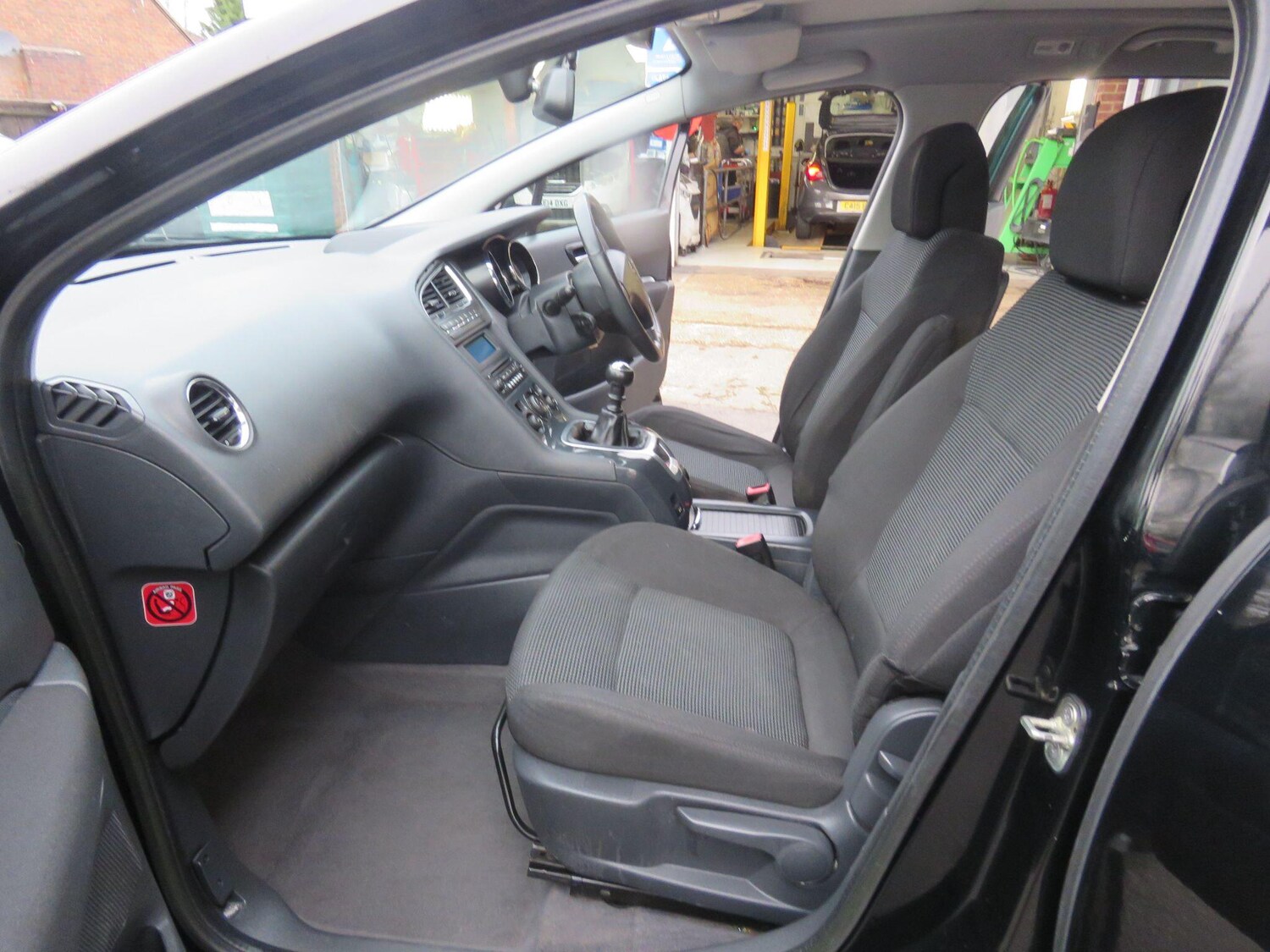 Used Peugeot 5008 2011 for sale - 77586066: Photo 24