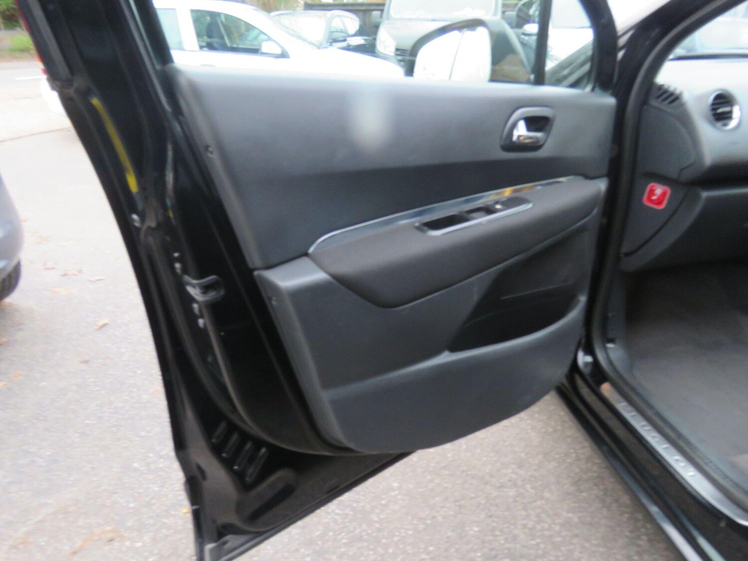 Used Peugeot 5008 2011 for sale - 77586066: Photo 47