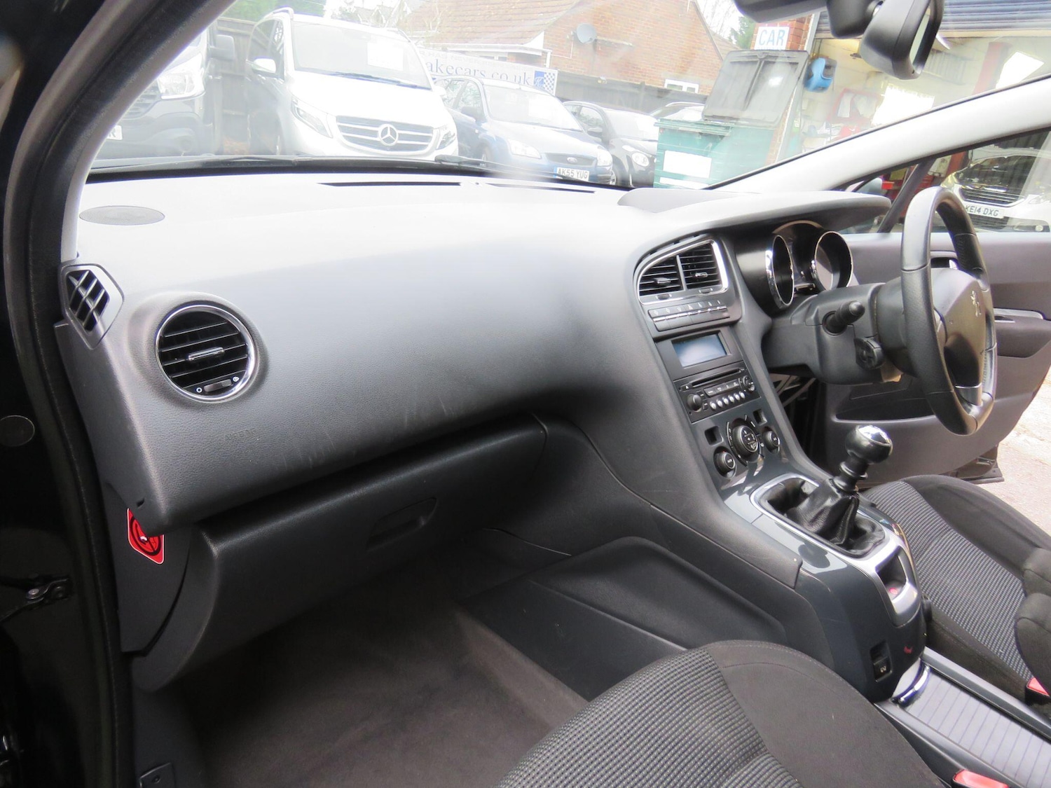 Used Peugeot 5008 2011 for sale - 77586066: Photo 5