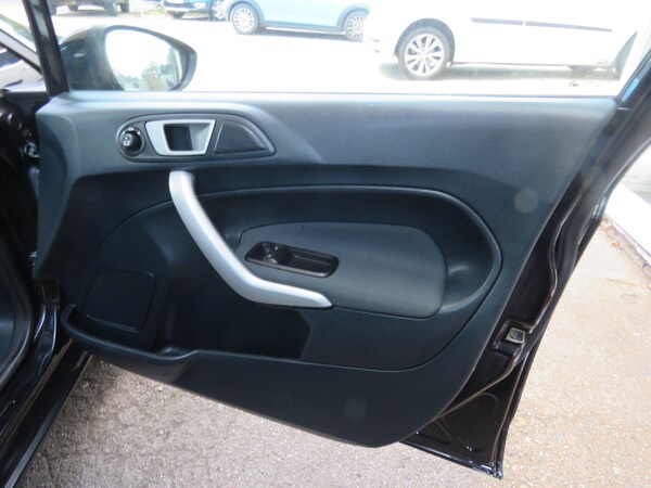 Used Ford Fiesta 2012 for sale - 76251387: Photo 24