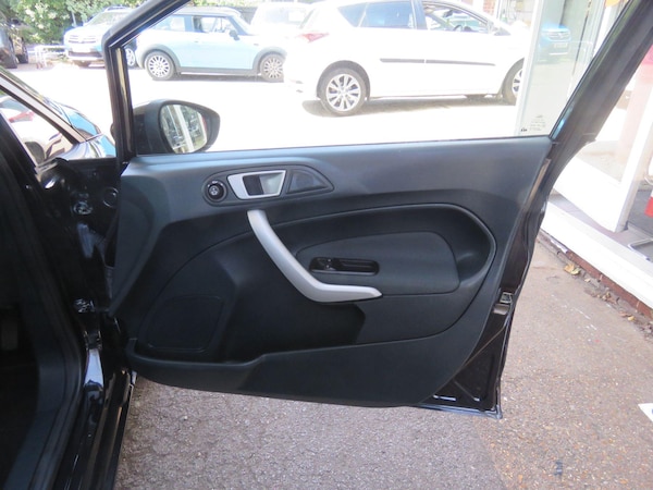 Used Ford Fiesta 2012 for sale - 76251387: Photo 59