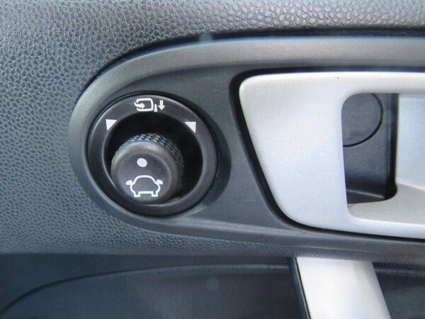 Used Ford Fiesta 2012 for sale - 76251387: Photo 75