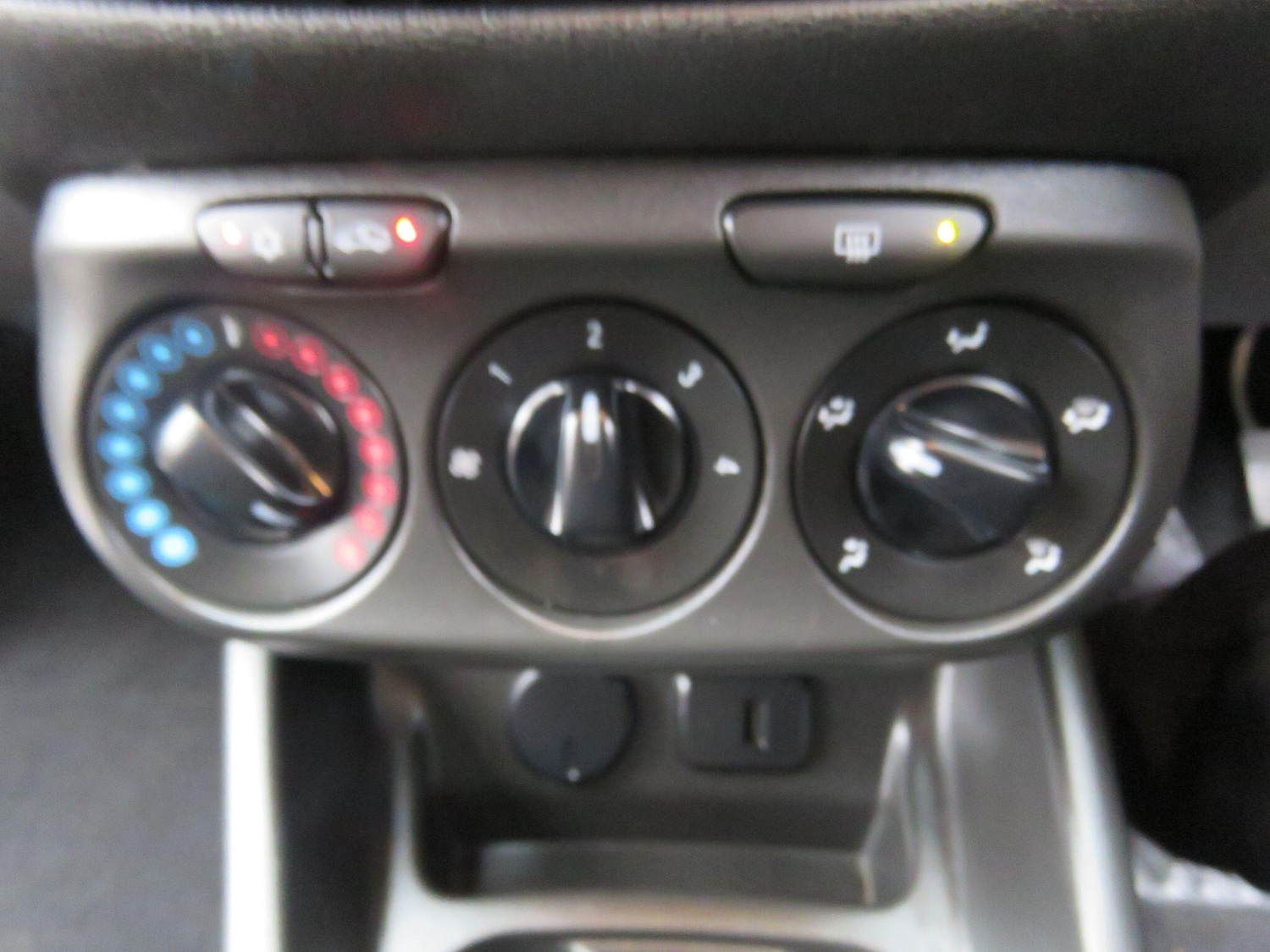 Used Vauxhall Corsa 2016 for sale - 76270329: Photo 43