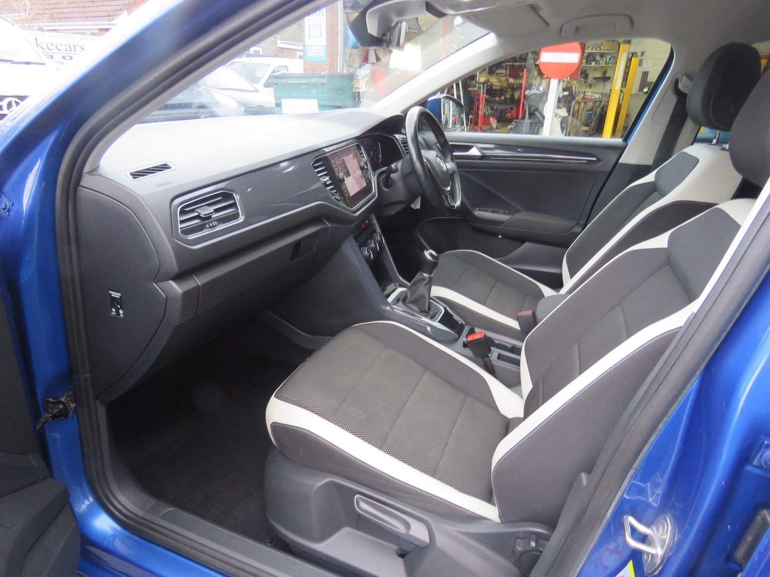 Used Volkswagen T-Roc 2019 for sale - 77175844: Photo 6