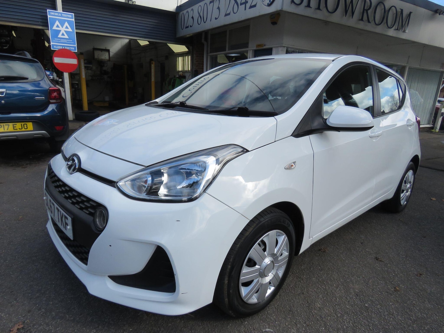 Used Hyundai i10 2017 for sale - 77657733: Photo 16