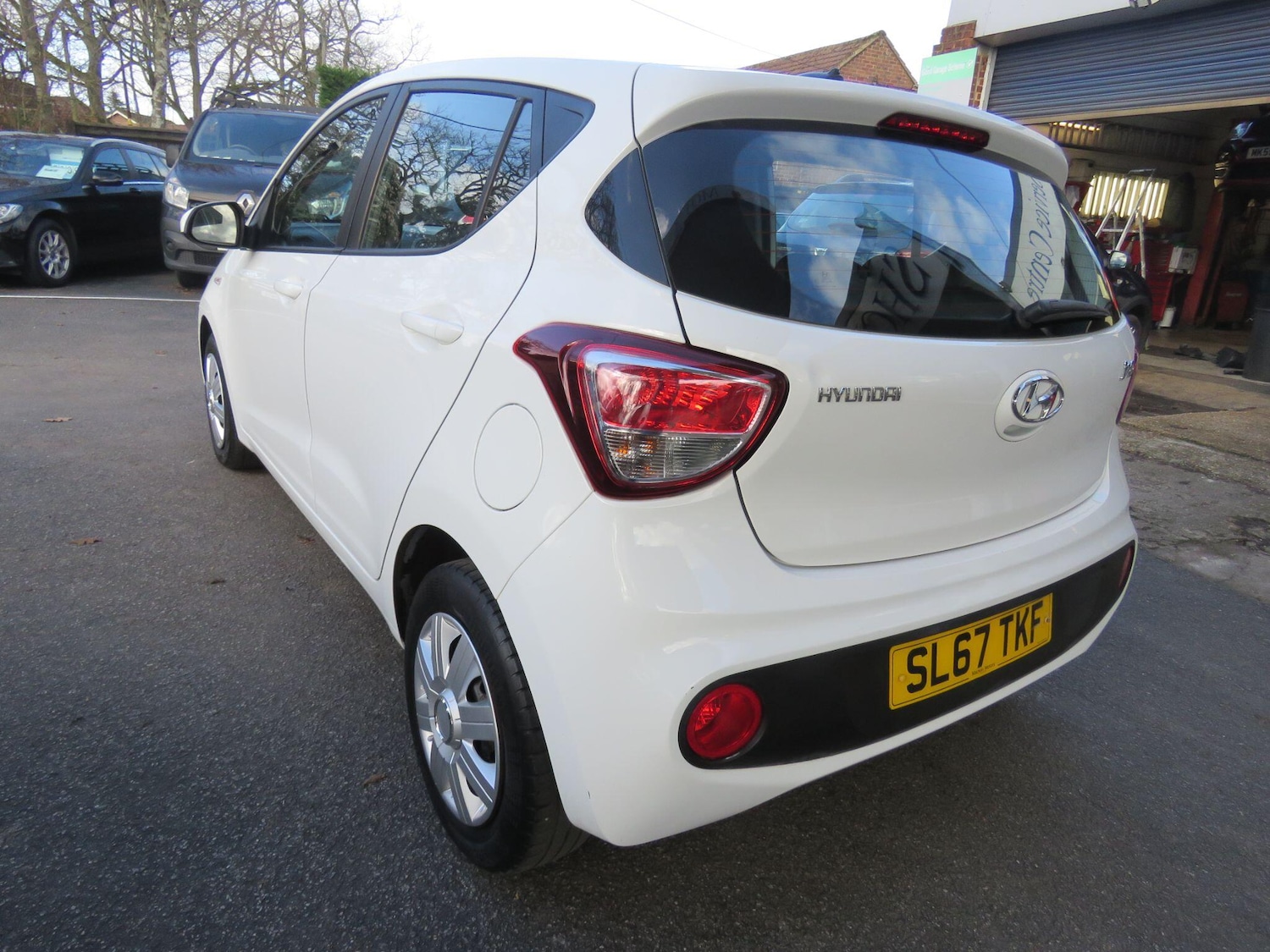 Used Hyundai i10 2017 for sale - 77657733: Photo 37