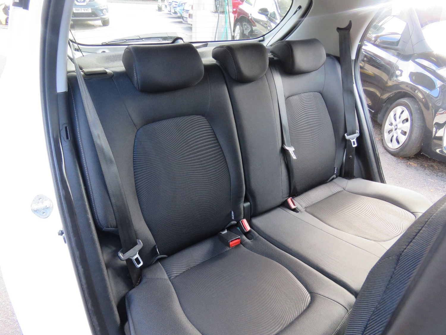 Used Hyundai i10 2017 for sale - 77657733: Photo 57