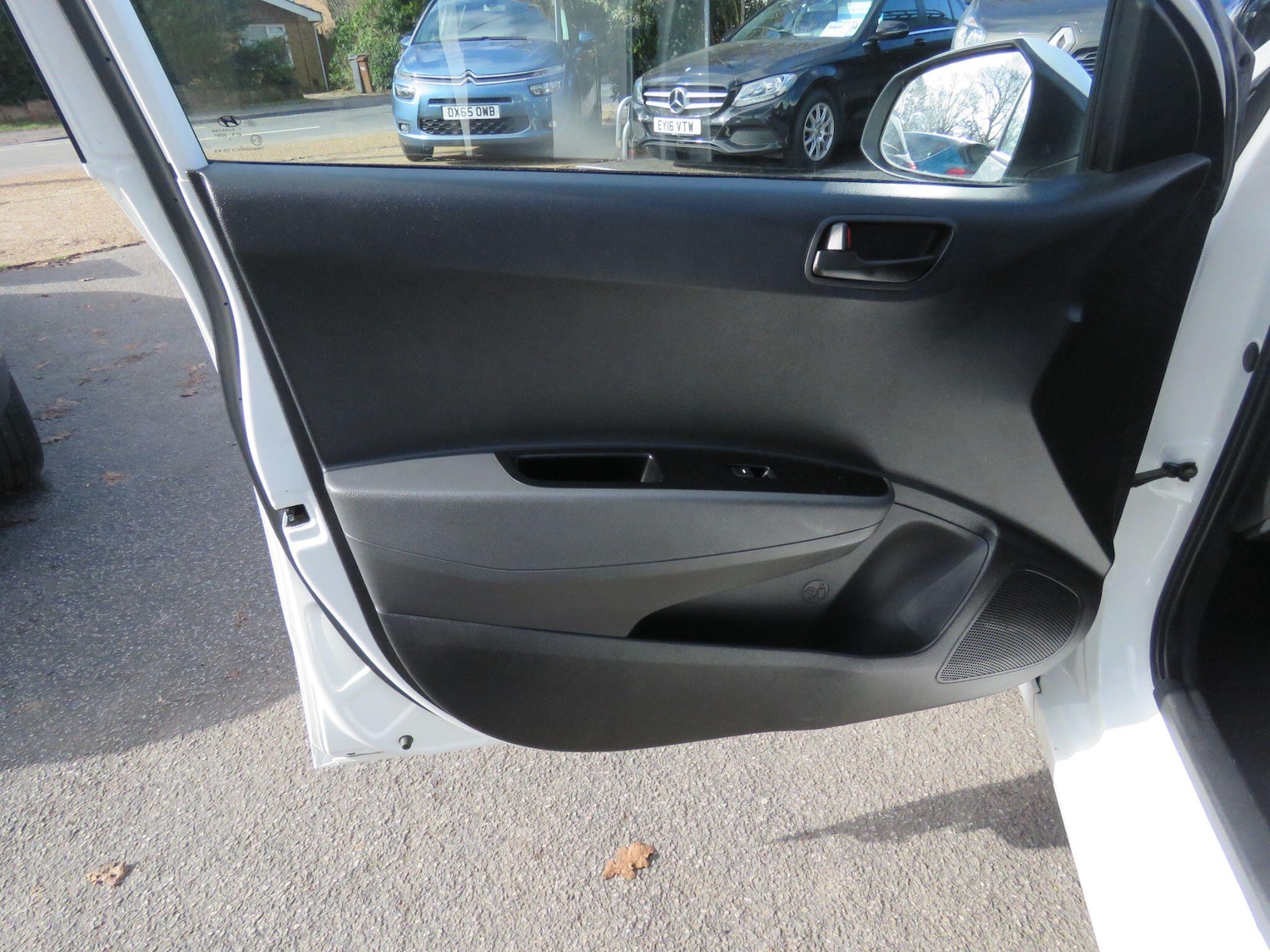 Used Hyundai i10 2017 for sale - 77657733: Photo 65