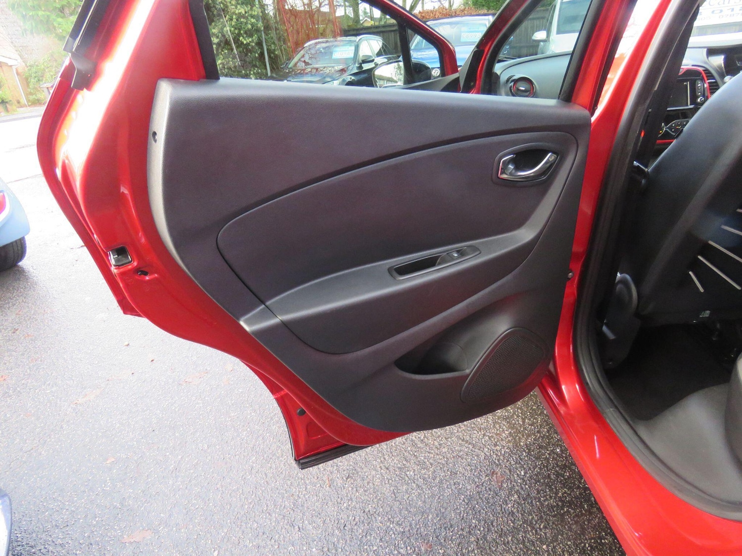 Used Renault Captur 2016 for sale - 77229855: Photo 19