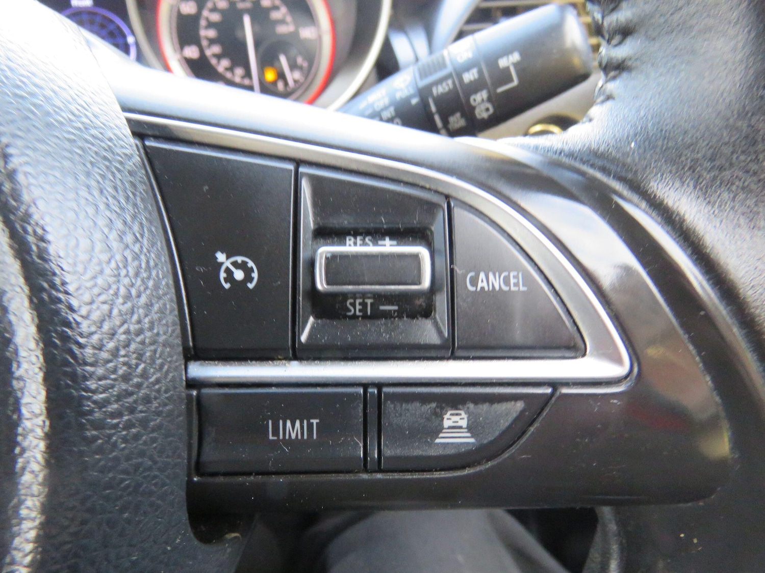 Used Suzuki Swift 2017 for sale - 77305640: Photo 39