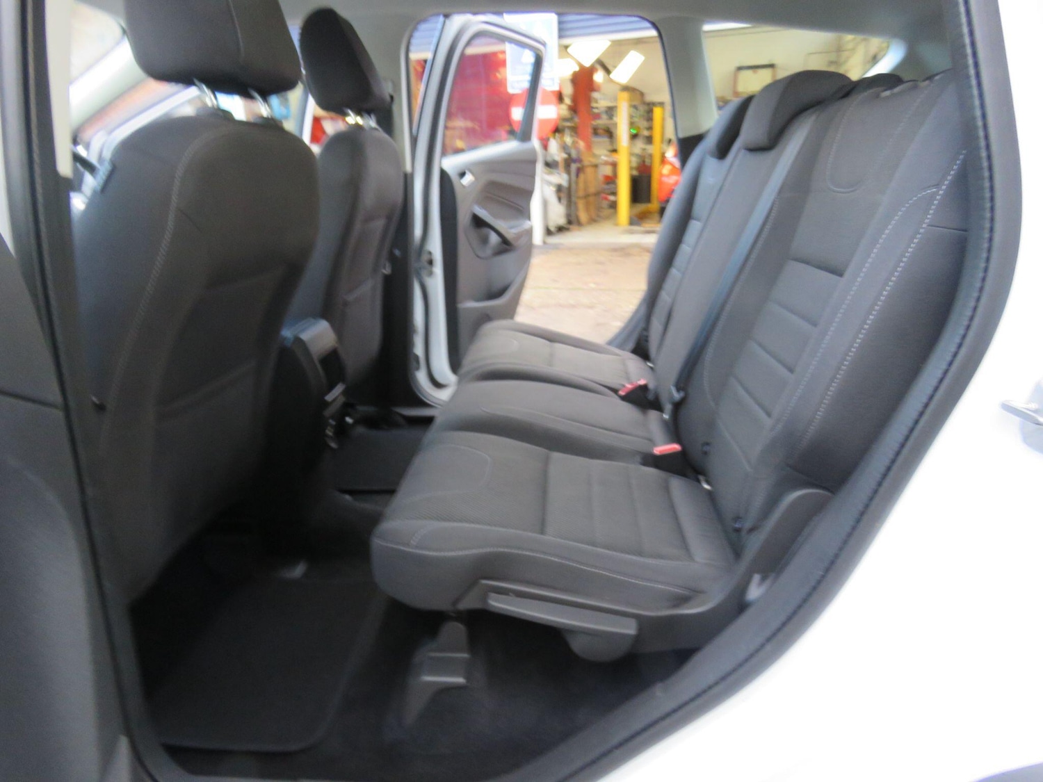 Used Ford Kuga 2015 for sale - 76772176: Photo 25