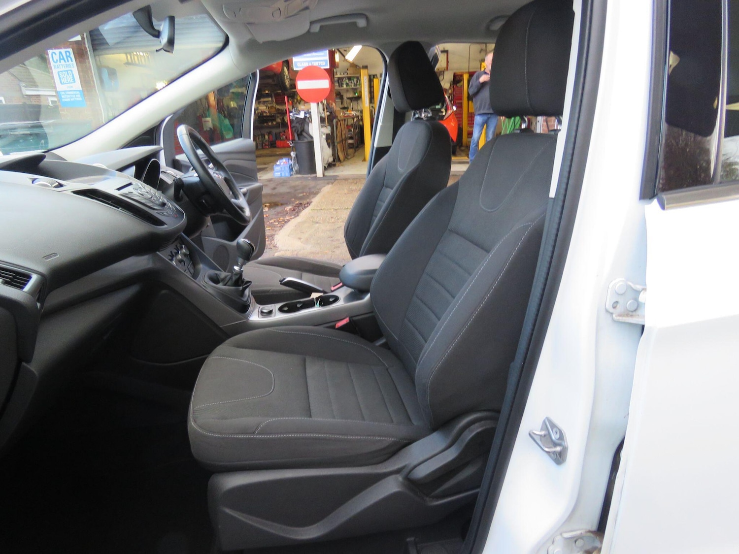 Used Ford Kuga 2015 for sale - 76772176: Photo 29