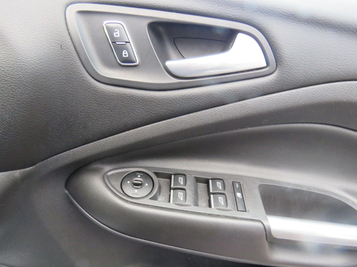 Used Ford Kuga 2015 for sale - 76772176: Photo 72