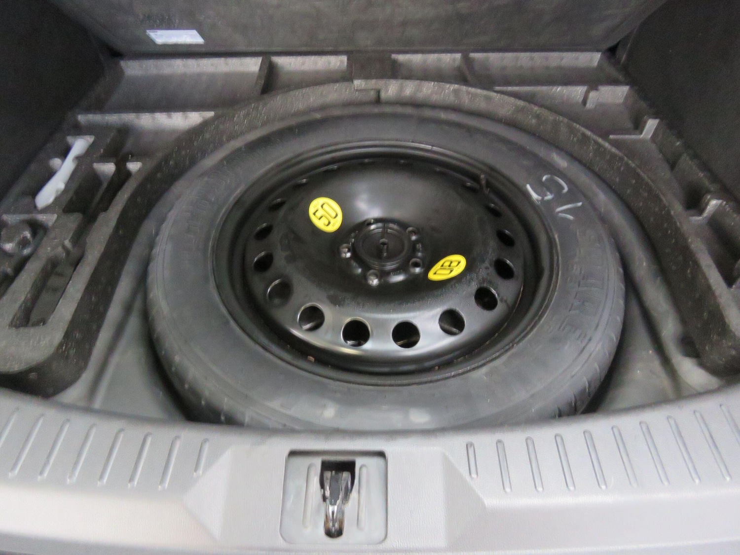 Used Ford Kuga 2015 for sale - 76772176: Photo 9