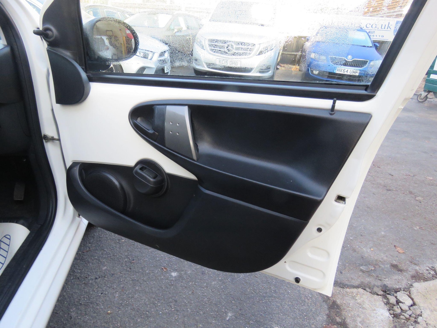 Used Peugeot 107 2014 for sale - 77768264: Photo 23