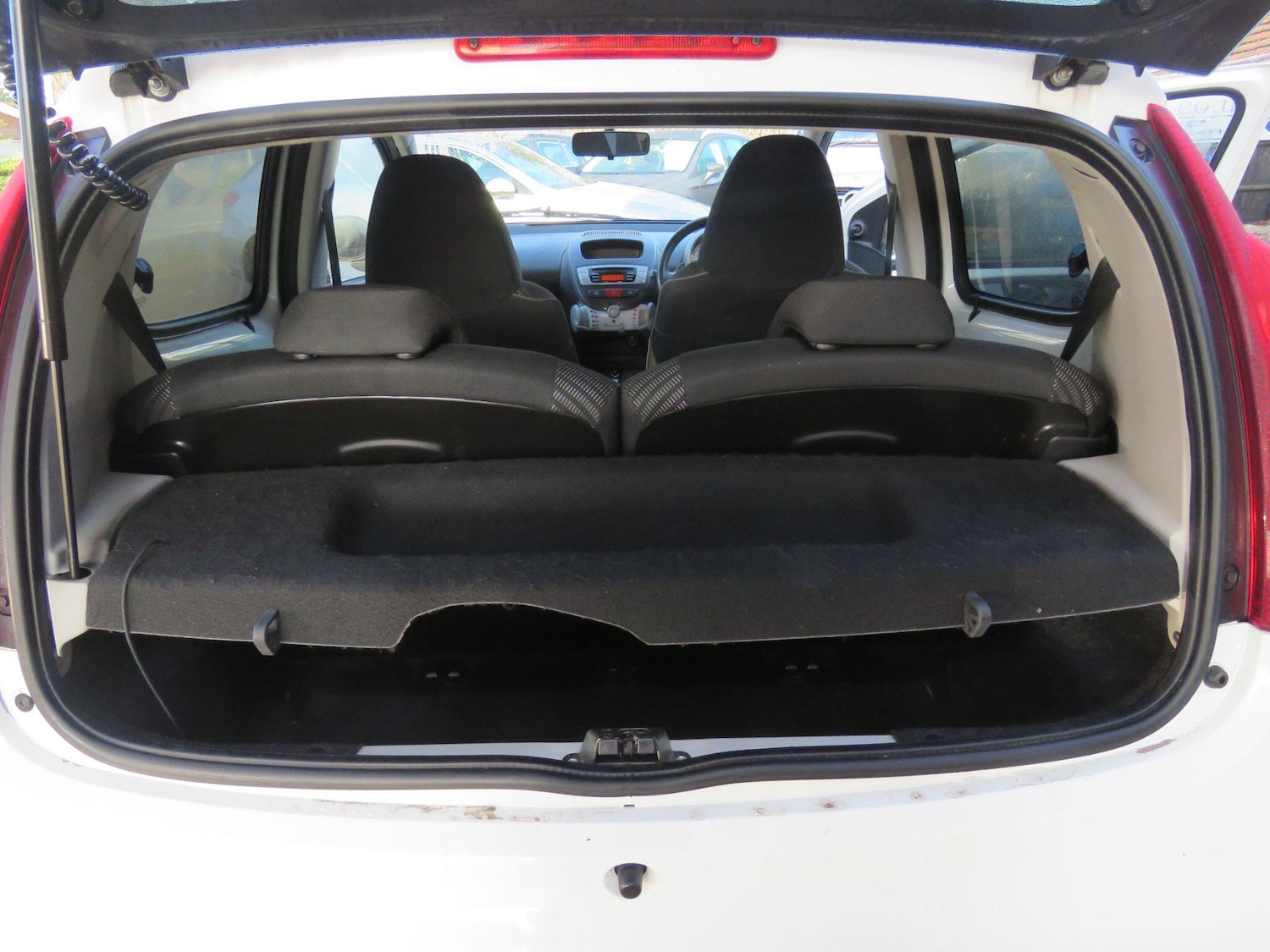 Used Peugeot 107 2014 for sale - 77768264: Photo 34