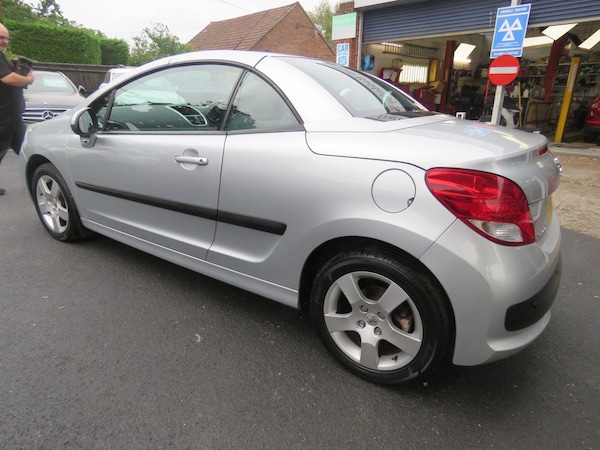 Used Peugeot 207 CC 2011 for sale - 75635466: Photo 17