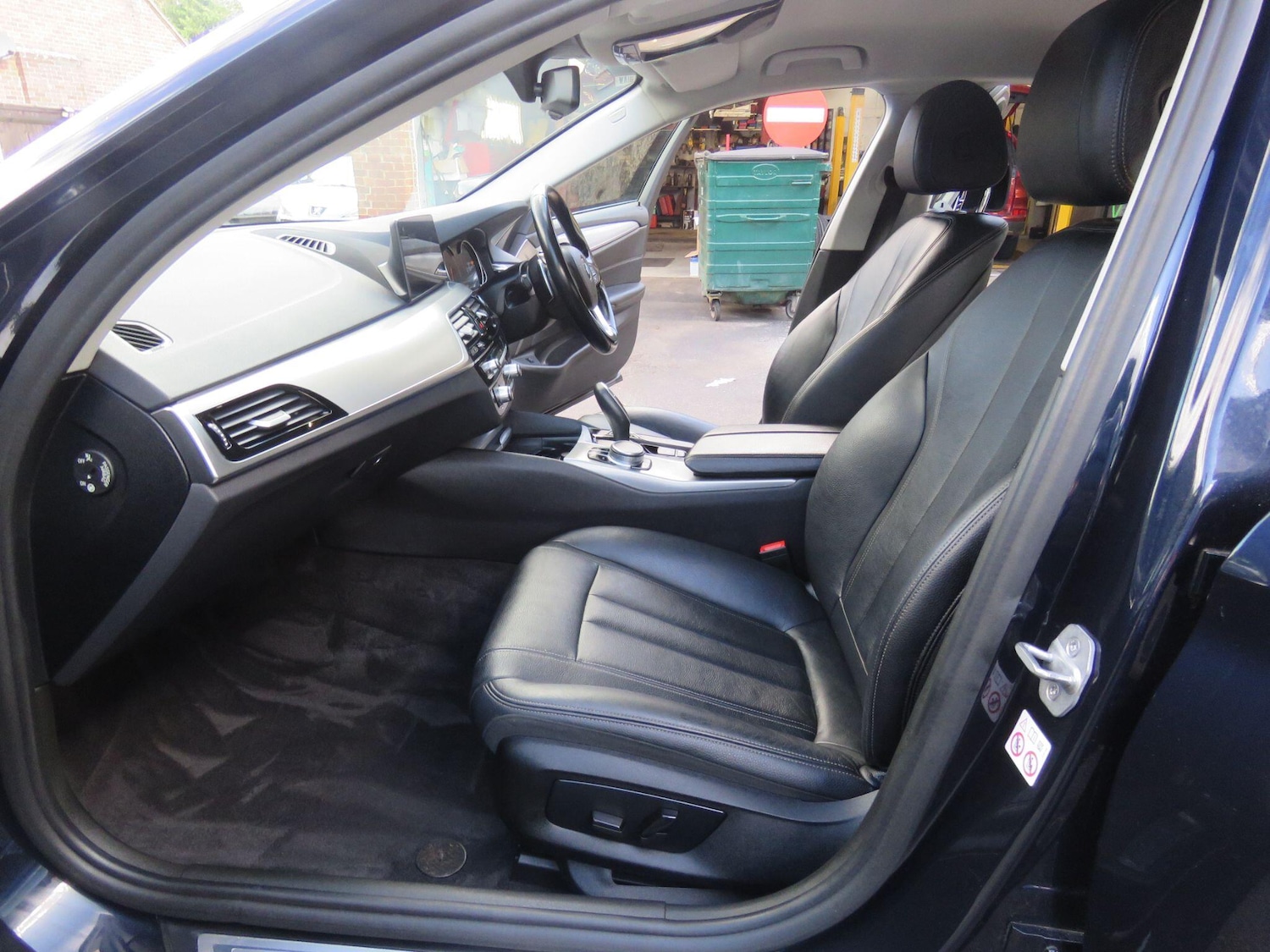 Used BMW 5 Series 2018 for sale - 76987912: Photo 2